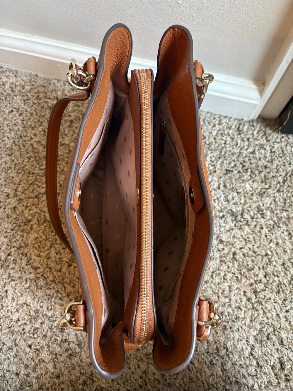 Kate Spade Outlet Jackson Medium Triple Compartment Shoulder Bag in Gingerbread